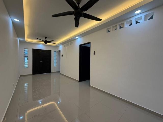 CANTIK FACING OPEN Single Storey Jalan Hamzah Alang Kapar Klang