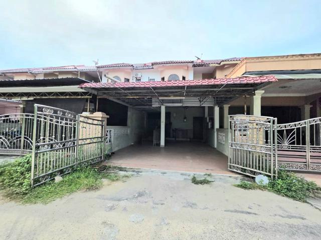 Cantik Facing Open Teres 2 Tingkat Taman Desa Pinggiran Golf PC