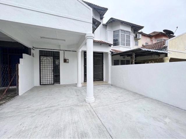 Cantik like New teres 2 tingkat Taman Desa Melor Senawang BOMBA SALAM