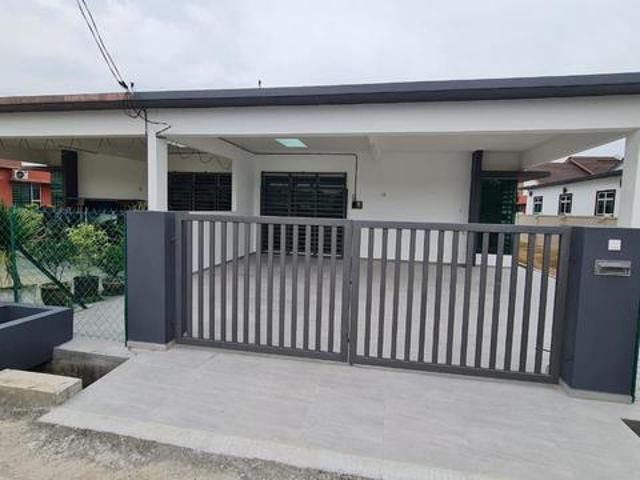 CANTIK MURAH BAWHA HARGA PASARAN Semi D Pekan Taman Ketapang