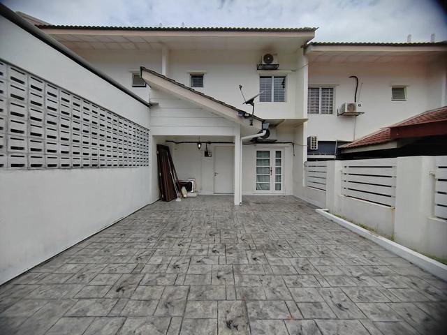 CANTIK RENOVATED2 Storey Terrace Bandar Seri Coalfield Sungai Buloh