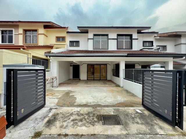 CANTIK RENOVATED Double Storey Desa Coalfields 2 Sungai Buloh Selangor