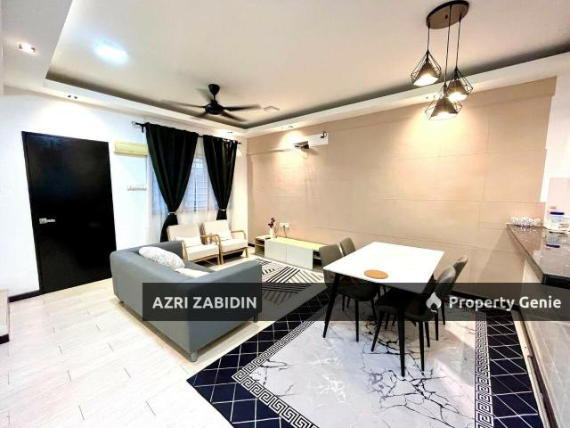 CANTIK Renovated Extended Double Storey Hibiscus 3 Bandar Seri Coalfields Sungai Buloh FOR SALE