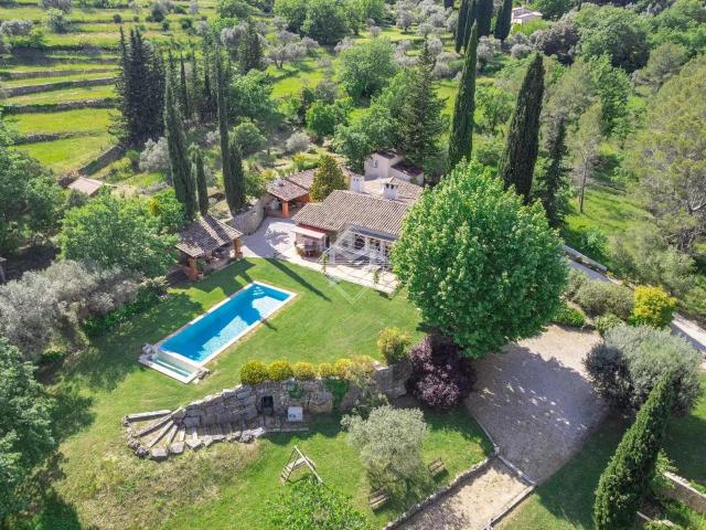 Canton de Fayence – Charmante maison provençale avec vue sur. 200m² Fayence