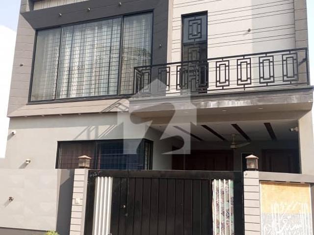 Cantt 12 Marla House On Prime Location