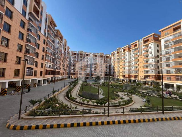 Cantt View Lodges Scheme 33 Main Jinnah Avenue Flat
