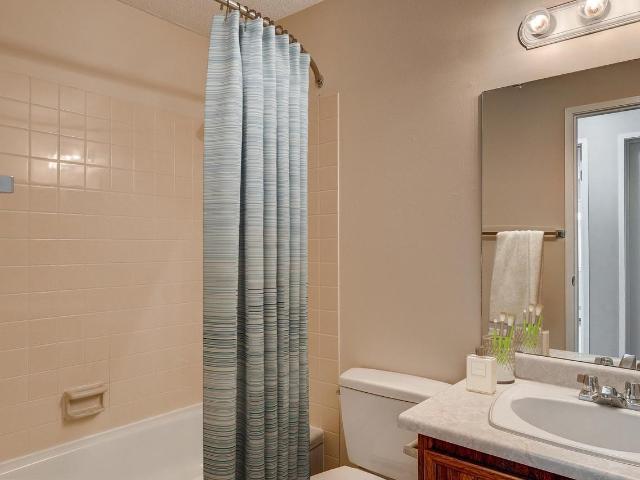 Canyon Pointe Apartments 2 Bedroom Apartment for Rent at 3424 52 Ave, Red Deer, AB T4N 6N2 South Hill