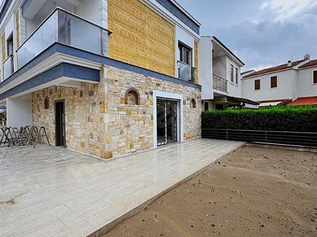 CANYURT GAYRİMENKULDEN YENİ FOÇADA DENİZ MANZARALI VİLLA