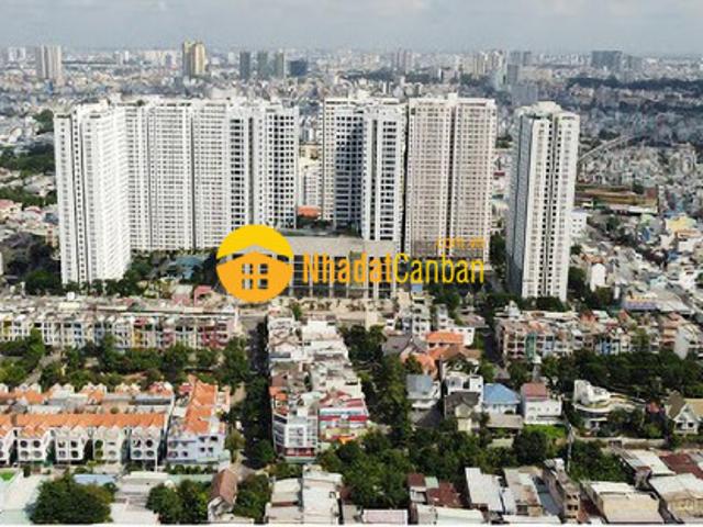 Cân ban căn hô giai viêt quân 8. Diên tich 82m2, 2 phong ngu