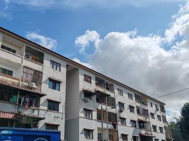 Can Full loan lowest floor flat tasek Sri Alam for sale