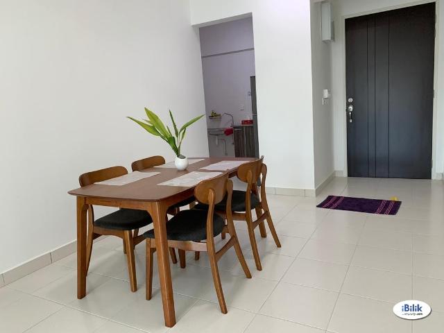 Can move in now! Female only! Personal Queen Sized Bedroom at ONE FORESTA Bayan Lepas, Penang Car Park Included
