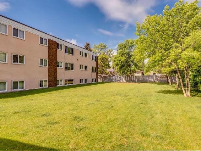 Canada West Courts 2 Bedroom Apartment for Rent at 7315 Yellowhead Trail Nw, Edmonton, AB T5B 4K1