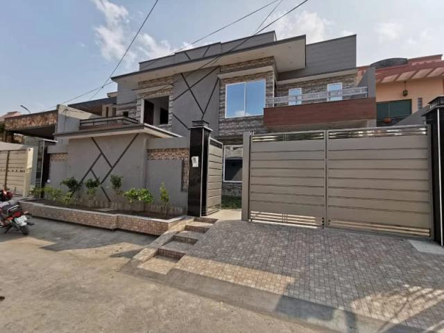 Canal road khayaban colony number 2 Faisalabad VIP location 10 Marla b Faisalabad Madina Town ID 80336