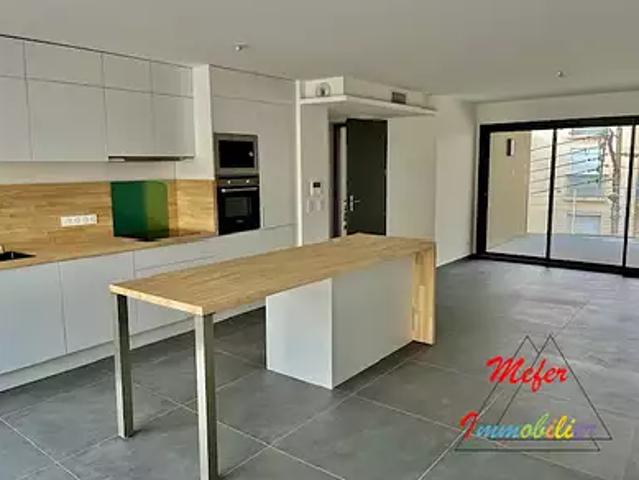 Canet en Roussillon 66140 Achat / Vente appartement 3 pièces t3 au dernier étage terrasse