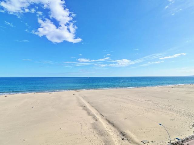 CANET PLAGE T2 TRAVERSANT: VUE MER ET MONTAGNE, ÉTAGE ÉL