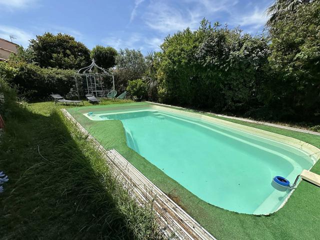 Canet Plage villa T5 avec piscine sur 4 faces