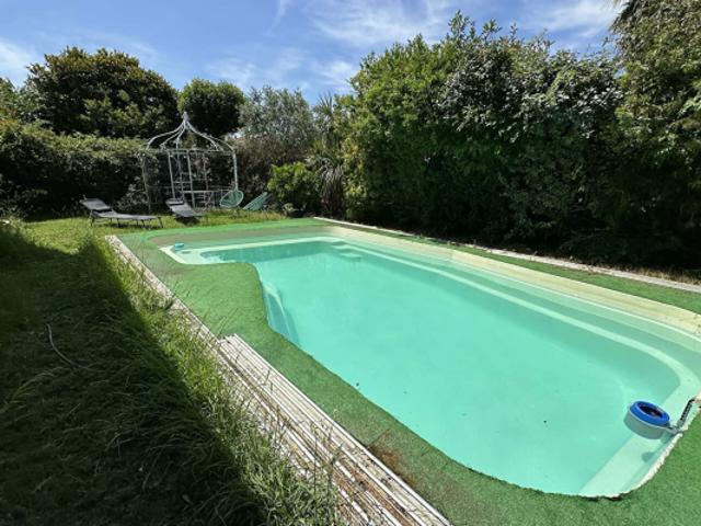 Canet Plage villa T5 avec piscine sur 4 faces