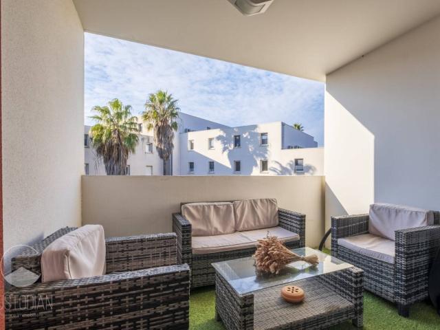 Canet Plage: Joli T2 récent avec terrasse et parking à 500m d