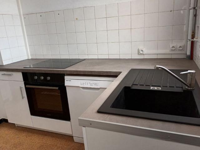 Canet Plage location année apt T2 vide à l'année 43 m2 + Pk privé