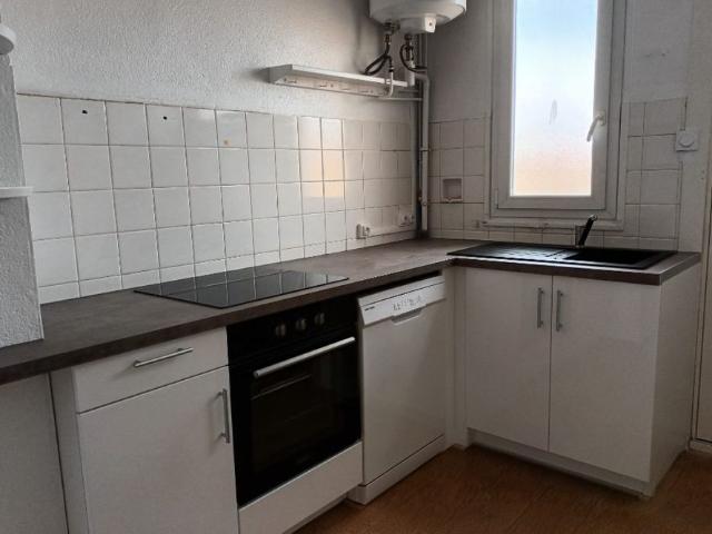Canet Plage location année apt T2 vide à l'année 43 m2 + Pk privé
