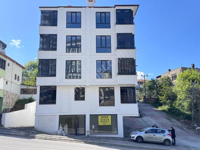 Canik'te Vadi Yoluna bulvara cephe Kiralık Fırsat Depolu Dükkan