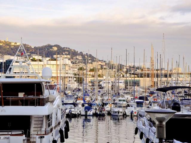 Cannes 3 P Quai St Pierre 71m² Cannes