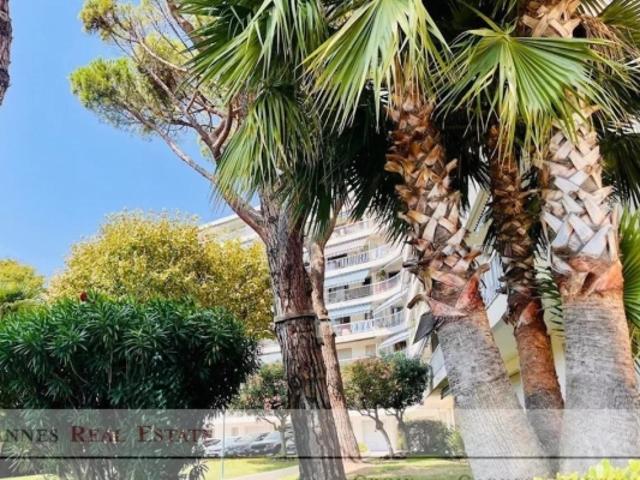 Cannes 3 Pièces traversant entièrement rénové, proche mer et commerces