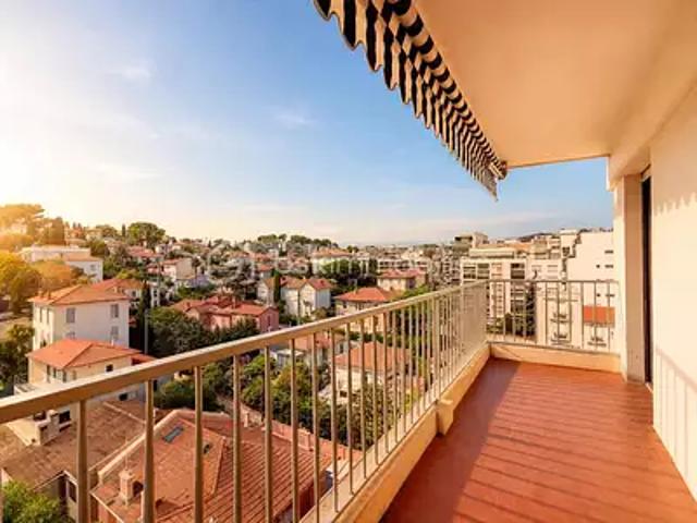 Cannes 06400 Achat / Vente appartement 3 pièces t3 cave balcon