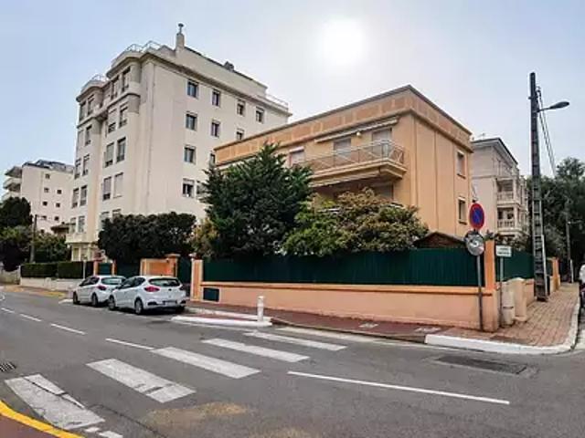 Cannes 06400 Achat / Vente appartement 3 pièces t3 au dernier étage