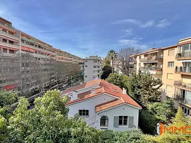 Cannes 06400 Achat / Vente appartement 3 pièces t3 au dernier étage terrasse