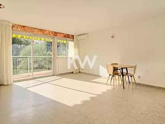Cannes 06400 Achat / Vente appartement 1 pièce t1 balcon