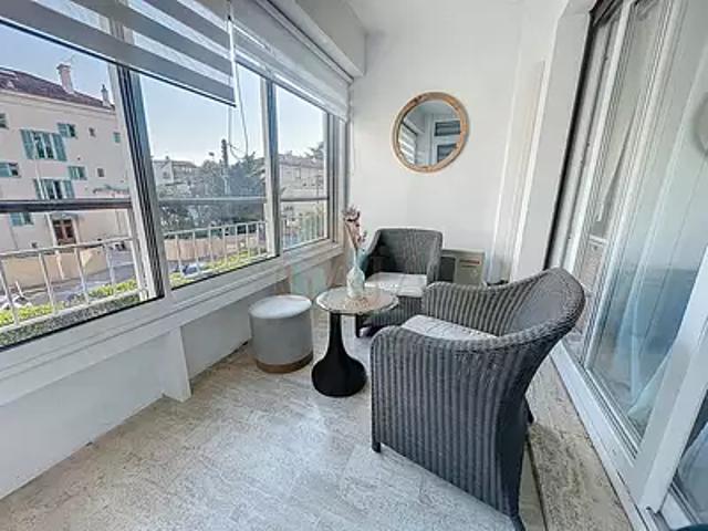 Cannes 06400 Achat / Vente appartement 2 pièces t2