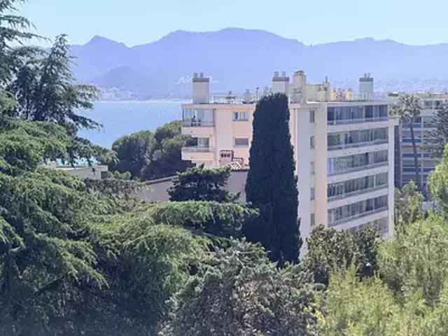 Cannes 06400 Achat / Vente appartement 2 pièces t2