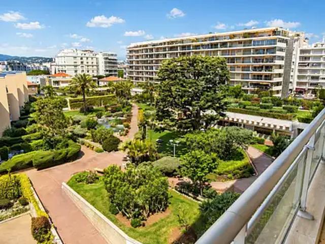 Cannes 06400 Achat / Vente appartement 2 pièces t2