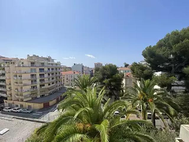 Cannes 06400 Achat / Vente appartement 2 pièces t2