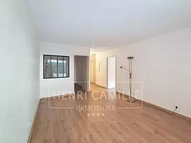 Cannes 06400 Achat / Vente appartement 2 pièces t2