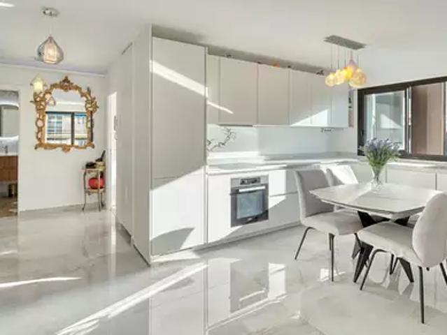 Cannes 06400 Achat / Vente appartement 2 pièces t2