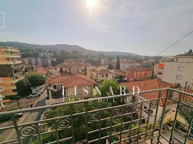 Le Cannet 06110 Achat / Vente appartement 2 pièces t2 terrasse
