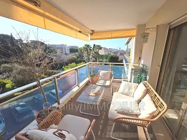Cannes 06400 Achat / Vente appartement 2 pièces t2 terrasse parking