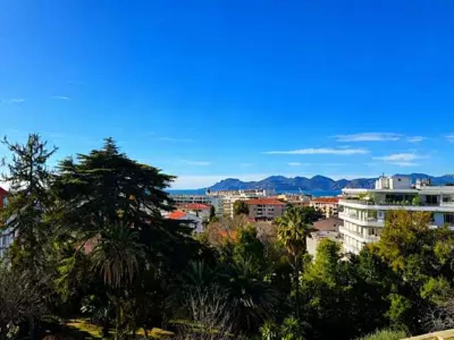 Cannes 06400 Achat / Vente appartement 7 pièces t7 cave balcon