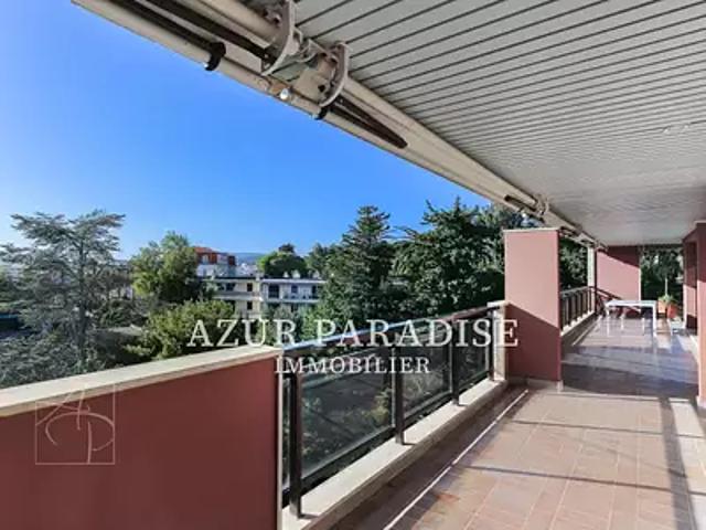Cannes 06400 Achat / Vente appartement 4 pièces t4 au dernier étage terrasse