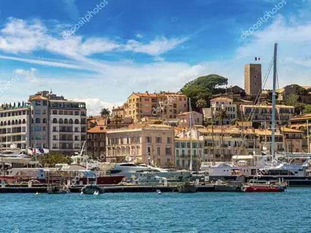 Cannes 06400 Achat / Vente divers au dernier étage
