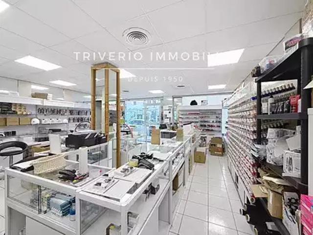 Cannes 06400 Achat / Vente divers 1 pièce