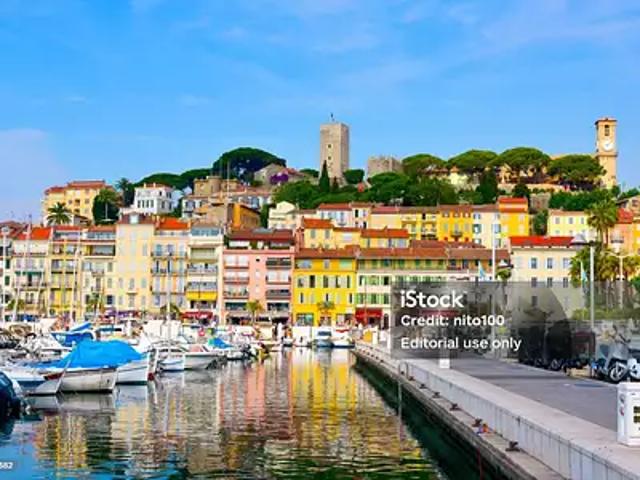 Cannes 06400 Achat / Vente divers 2 pièces au dernier étage