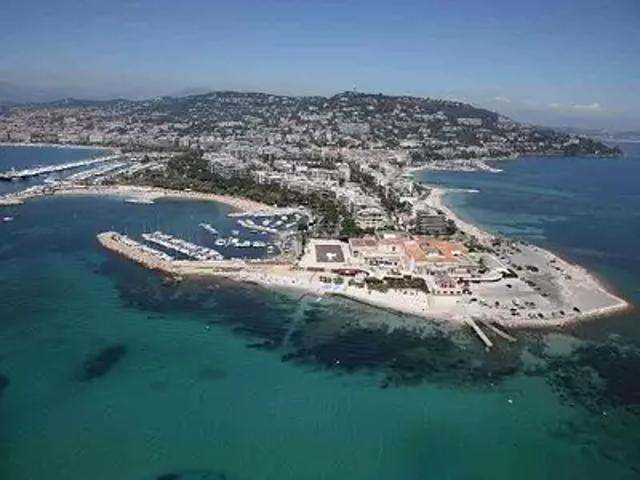 Cannes 06400 Achat / Vente divers