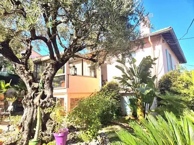 Cannes 06400 Achat / Vente maison 5 pièces t5