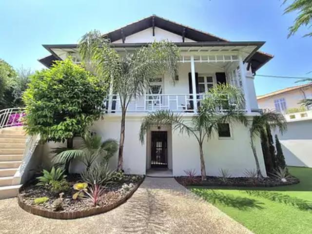 Cannes 06400 Achat / Vente maison 7 pièces t7 piscine