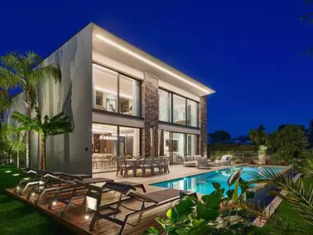 Cannes 06400 Achat / Vente maison 7 pièces t7 piscine
