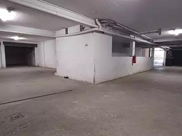 Cannes 06400 Location parking