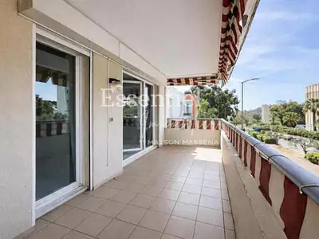 Cannes 06150 Achat / Vente appartement 2 pièces t2 piscine terrasse